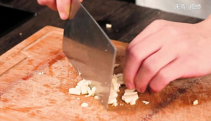 火爆鱿鱼做法步骤：5