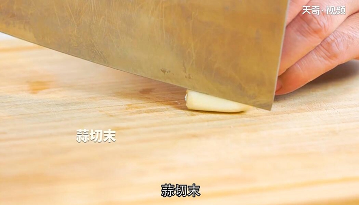 剁椒金针菇做法步骤：2