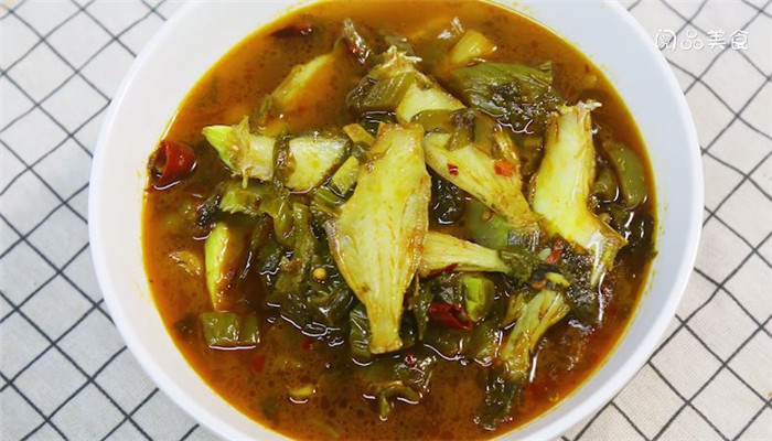 红油酸菜耗儿鱼做法步骤：10