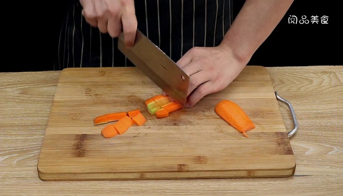 胡萝卜稀饭做法步骤：2