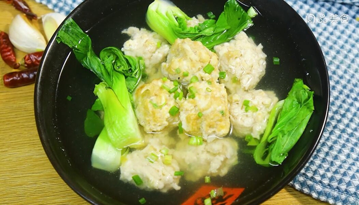 水汆鸡肉丸子做法步骤：7