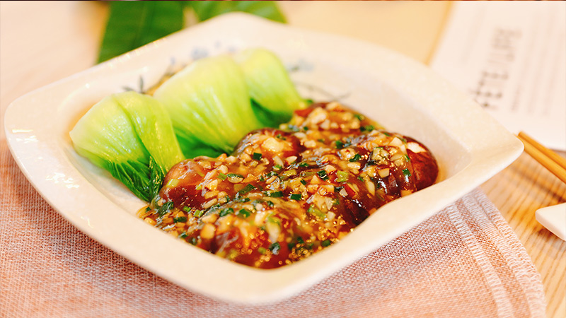 浇汁香菇炒青菜