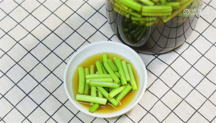 醋泡蒜薹做法步骤：3