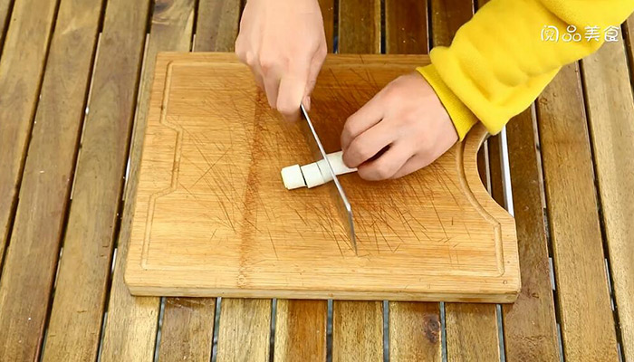 香菇粉皮炖鸡做法步骤：4